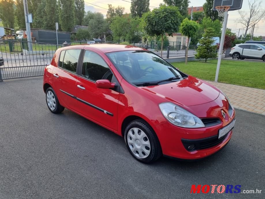 2008' Renault Clio 1.2 16V photo #5