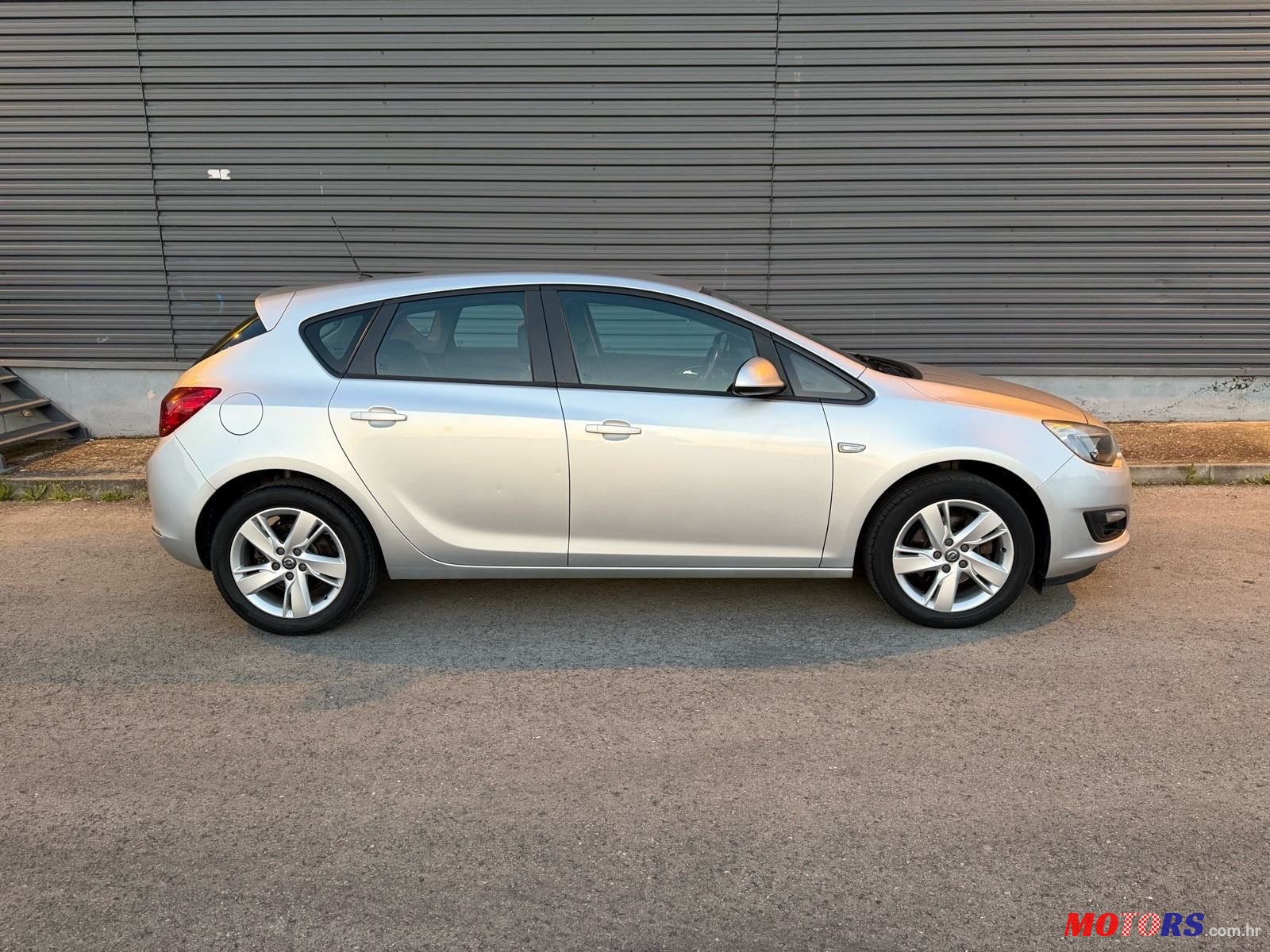 2013' Opel Astra 1,7 Cdti Classic photo #6