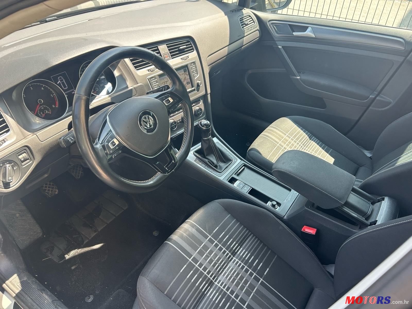 2015' Volkswagen Golf VII 2.0 Tdi Bmt photo #3