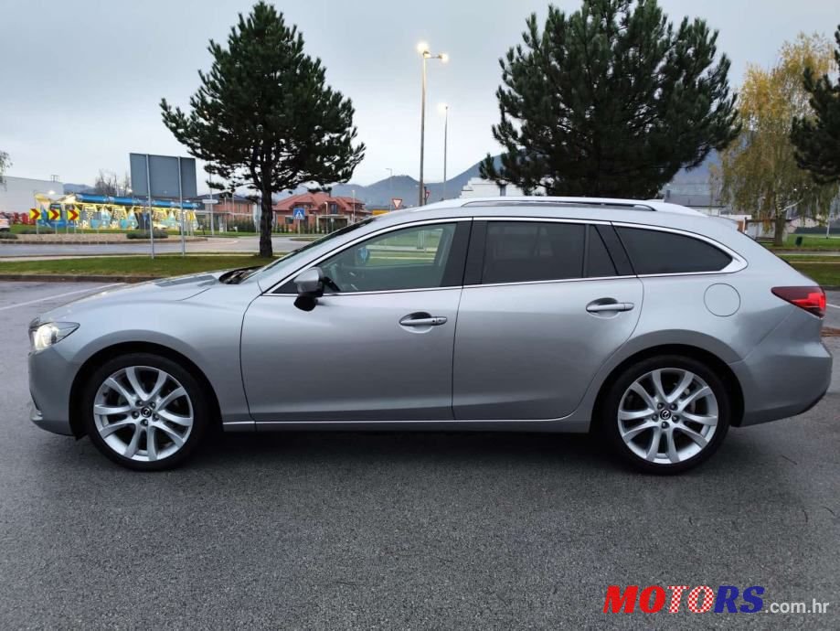 2015' Mazda 6 Sport Combi photo #4