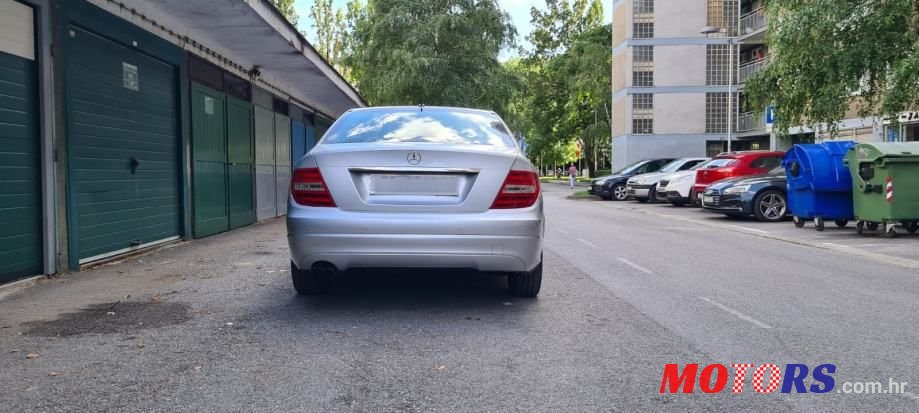 2011' Mercedes-Benz C-Klasa 200 Cdi photo #3