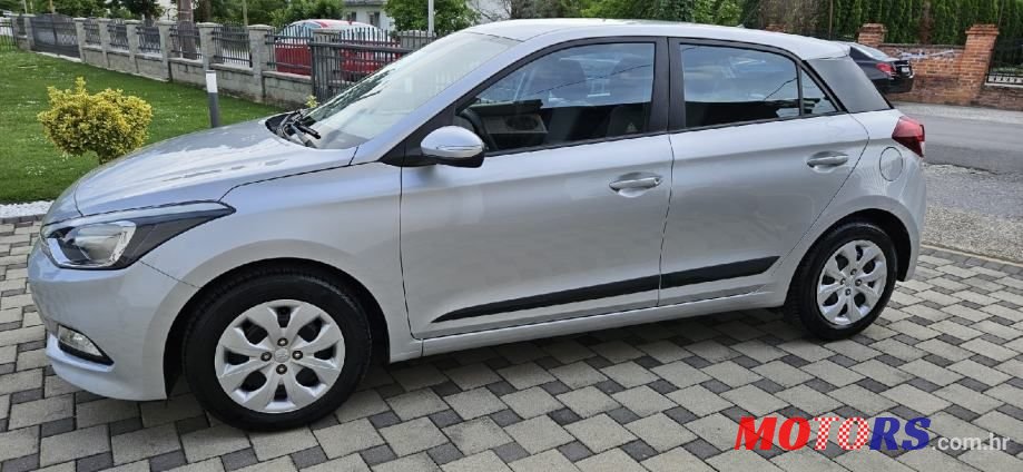 2016' Hyundai i20 1,2 5 photo #4