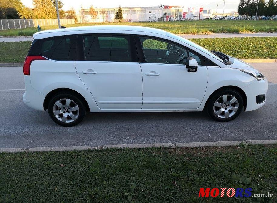 2015' Peugeot 5008 1,6 photo #1
