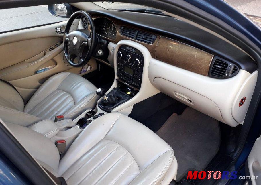 2001' Jaguar X-Type 2,5 V6 photo #1