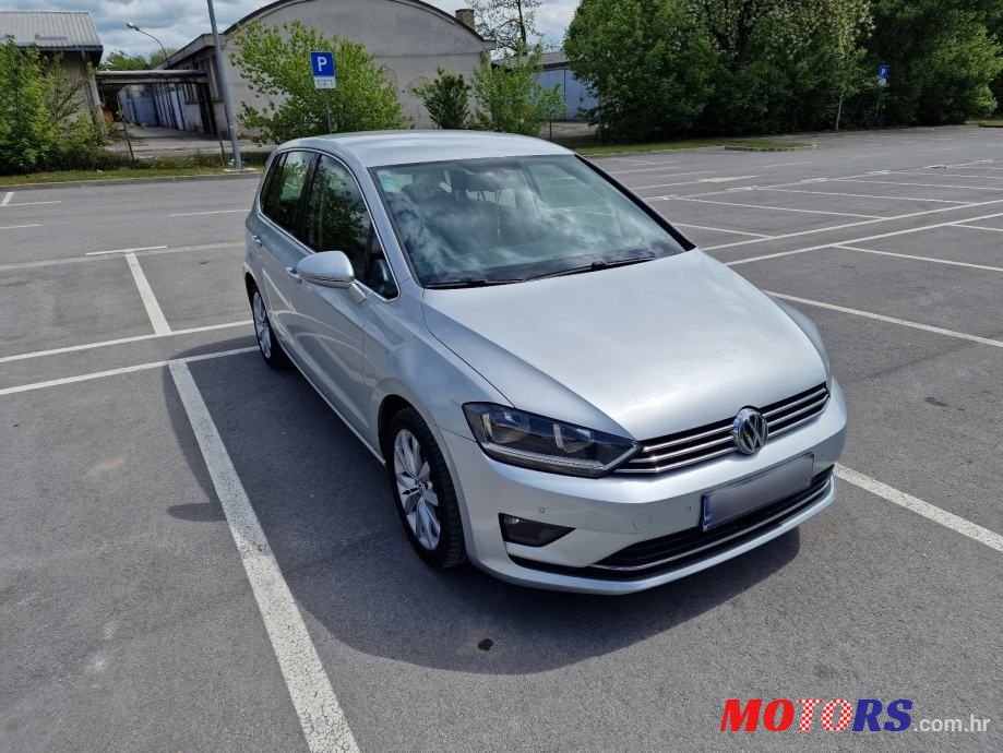 2015' Volkswagen Golf Sportsvan photo #2