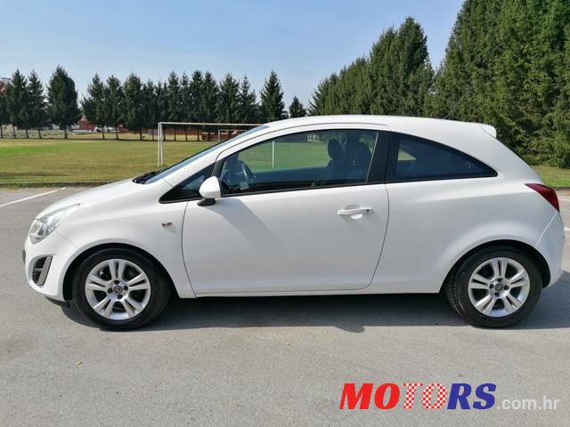 2011' Opel Corsa photo #1