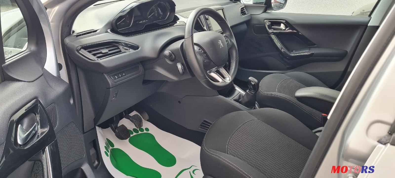 2017' Peugeot 208 1,6 Bluehdi photo #2