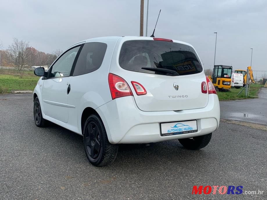 2013' Renault Twingo photo #6