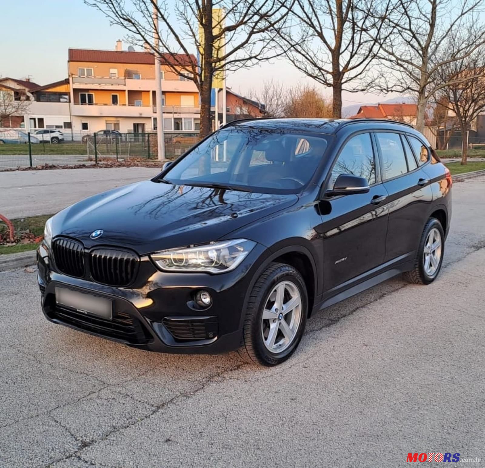2016' BMW X1 20D photo #2