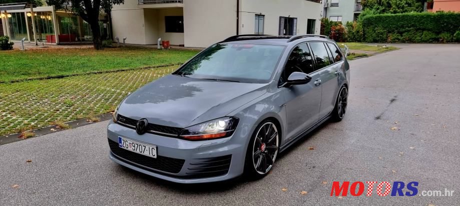 2017' Volkswagen Golf 7 2,0 Gtd photo #2