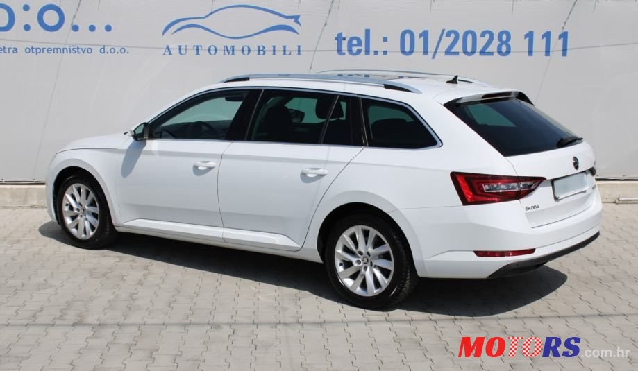 2017' Skoda Superb Combi photo #4