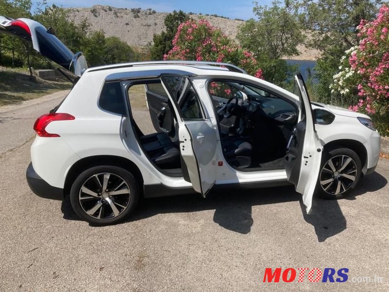 2016' Peugeot 2008 photo #6