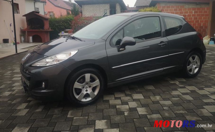 2011' Peugeot 207 Sport 1,6 Hdi photo #1