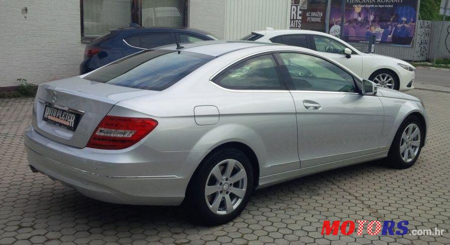 2013' Mercedes-Benz C-Klasa photo #2