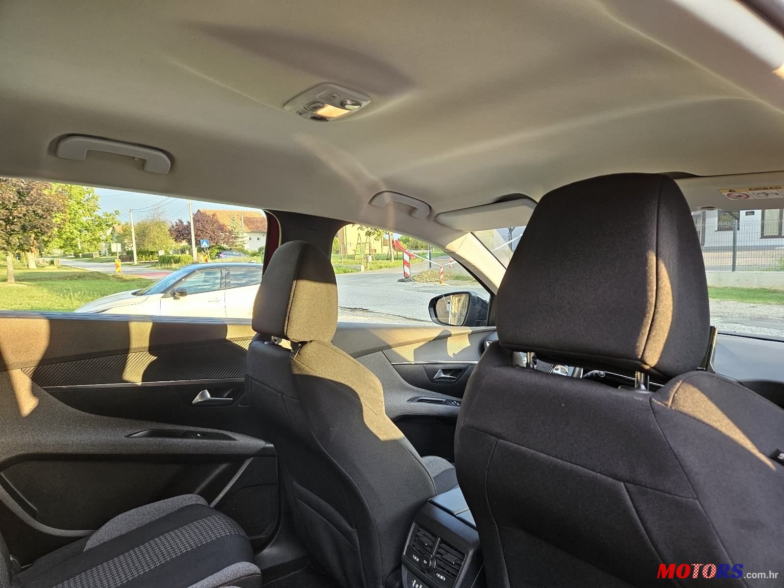 2021' Peugeot 5008 1,5 Bluehdi photo #5