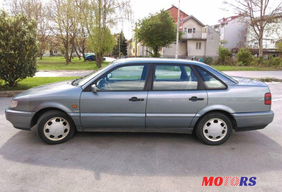 1994' Volkswagen Passat Gl photo #1