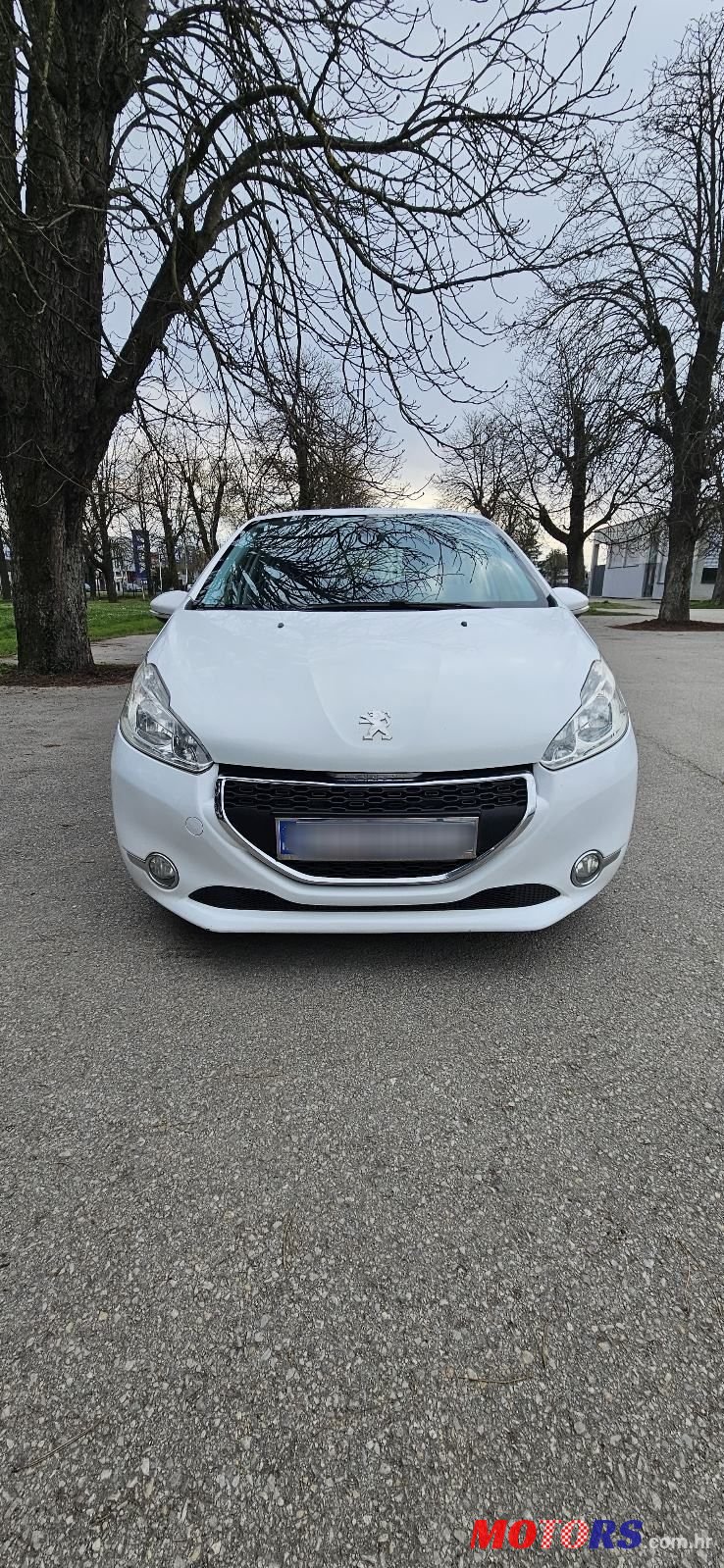 2013' Peugeot 208 1,4 Hdi photo #1