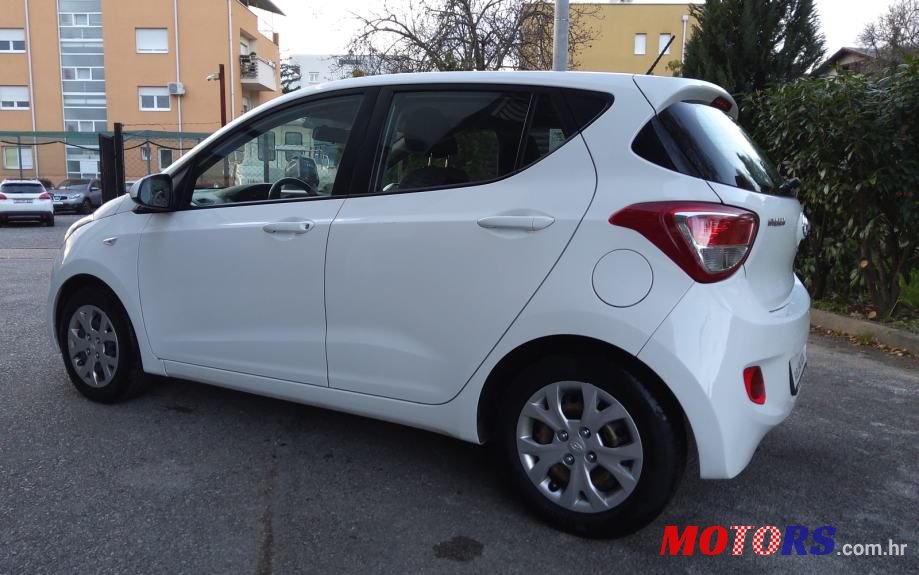 2016' Hyundai i10 1,0 photo #2