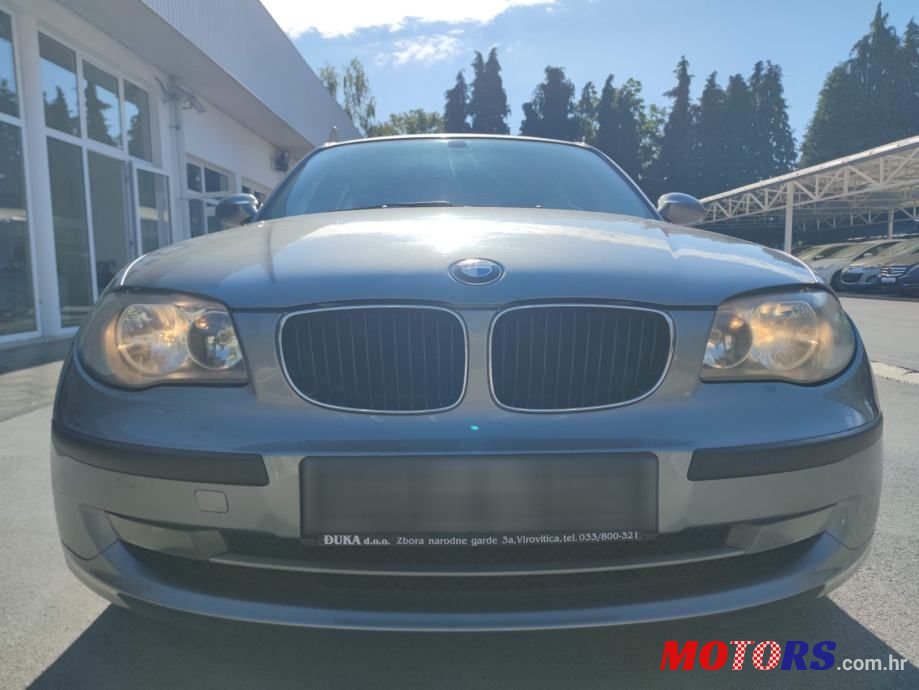2009' BMW Serija 1 118D photo #2