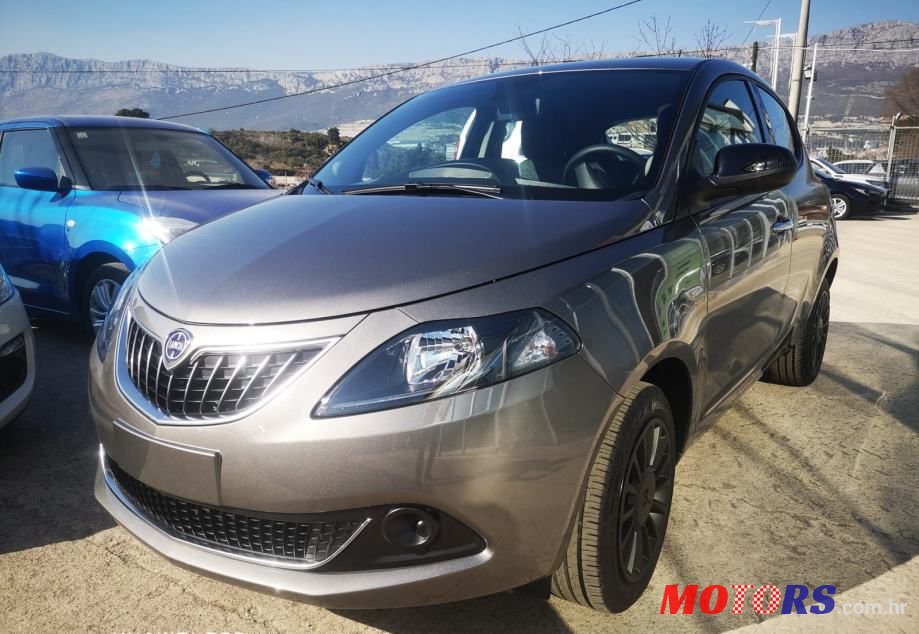 2022' Lancia Y 1.0 photo #1