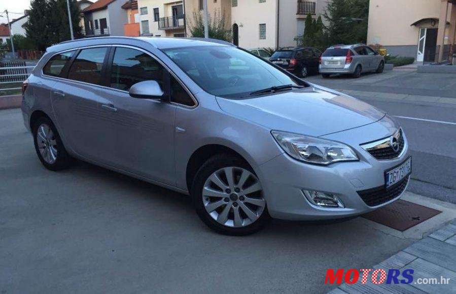 2012' Opel Astra Karavan 1,7 Cdti photo #2