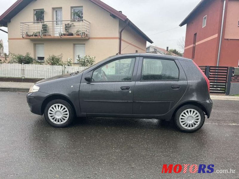 2004' Fiat Punto 1,2 16V photo #3