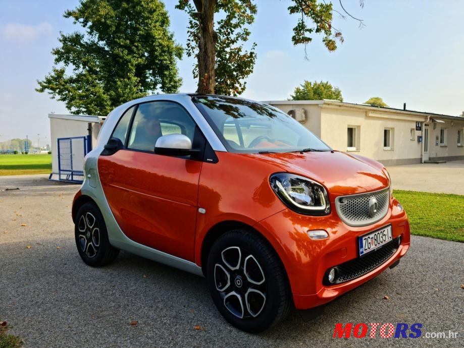2015' Smart Fortwo photo #1