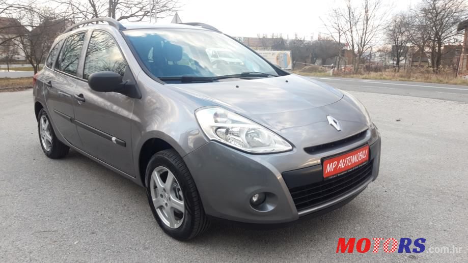 2010' Renault Clio photo #3