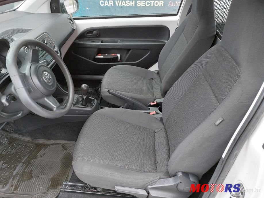 2013' Volkswagen Up! 1,0 Up! photo #2
