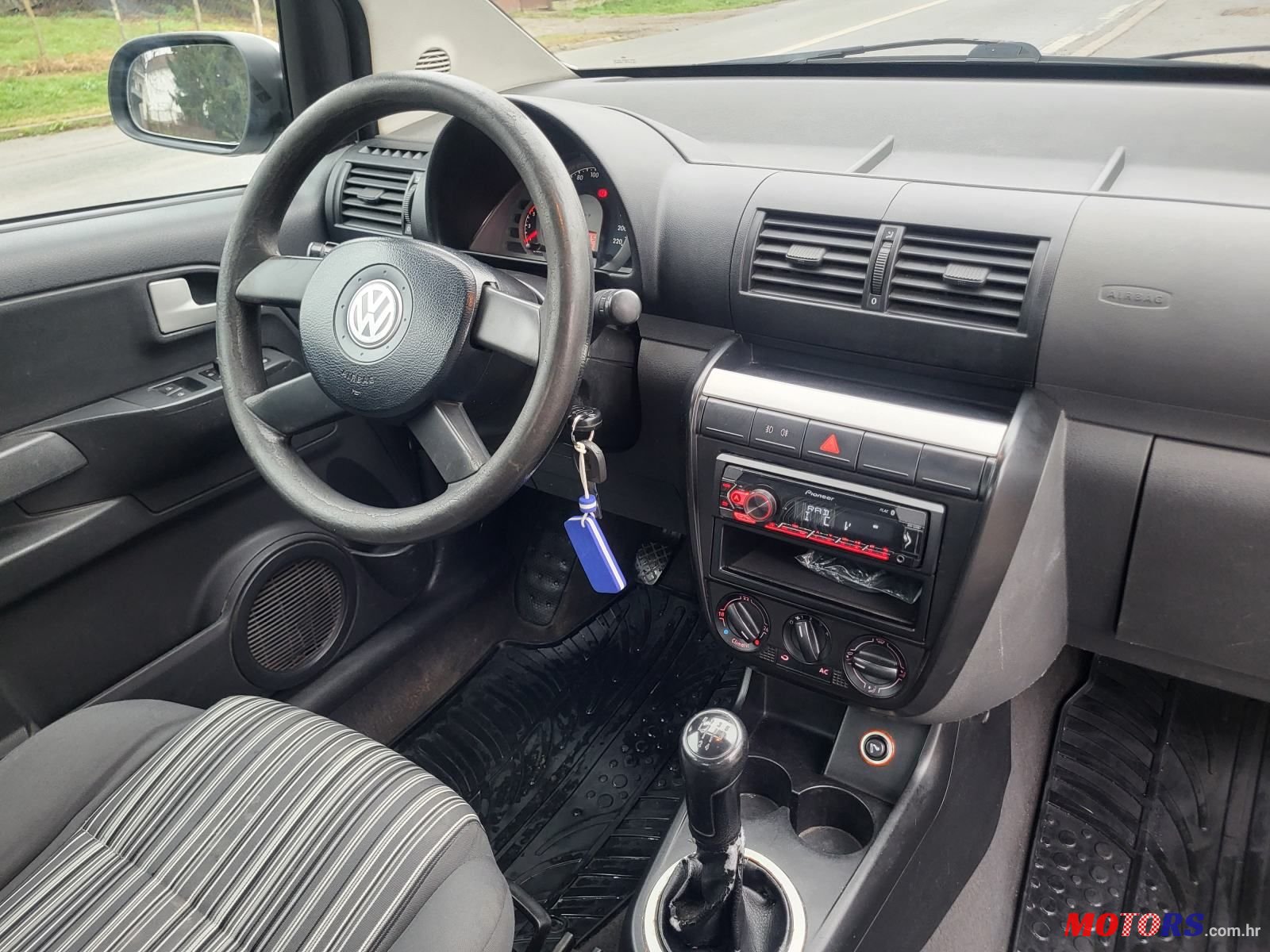 2005' Volkswagen Fox 1,4 Tdi photo #2