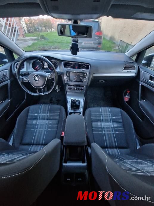2015' Volkswagen Golf VII Variant photo #5