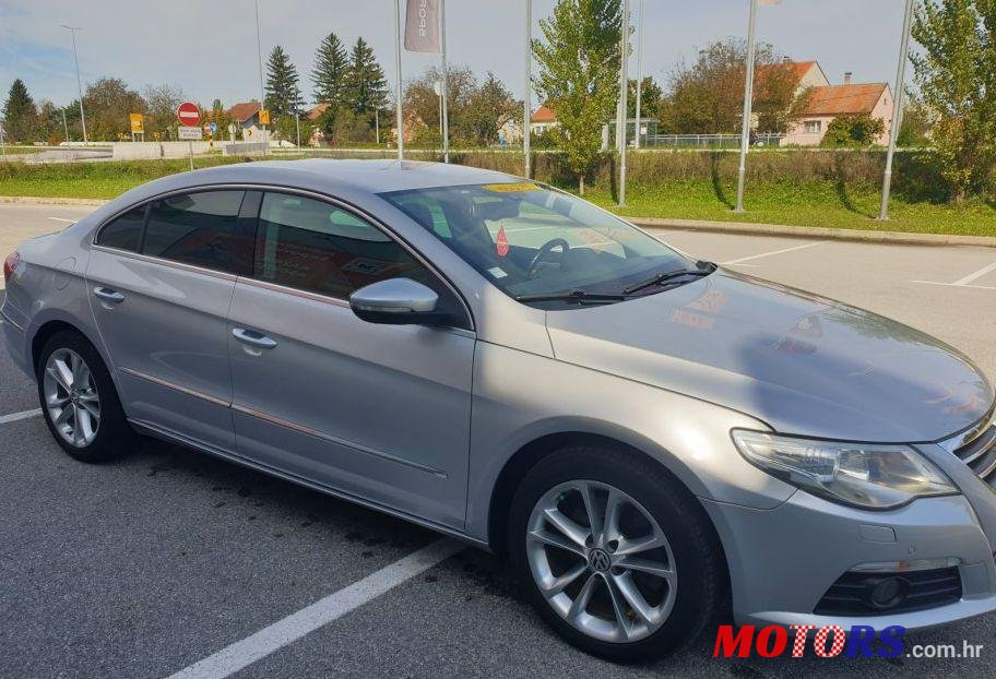 2009' Volkswagen Passat CC 2,0 Tdi photo #1