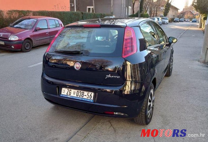 2009' Fiat Grande Punto photo #2