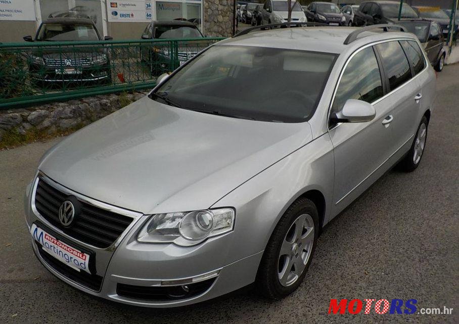 2010' Volkswagen Passat Variant photo #1