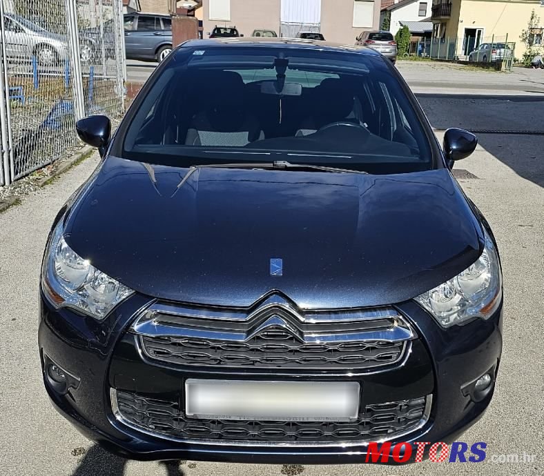 2013' Citroen DS4 1,6 E-Hdi photo #5