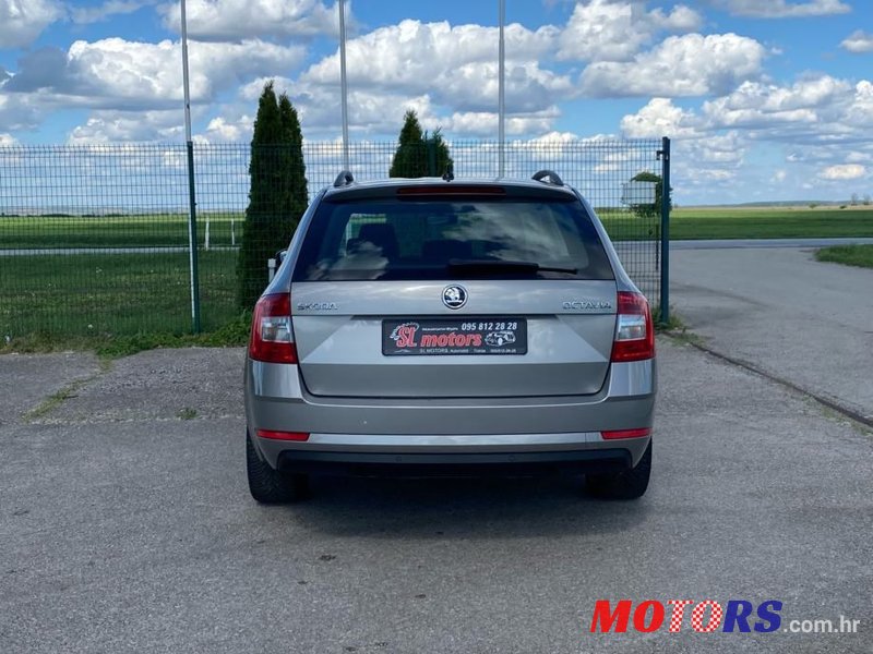 2019' Skoda Octavia Combi photo #6