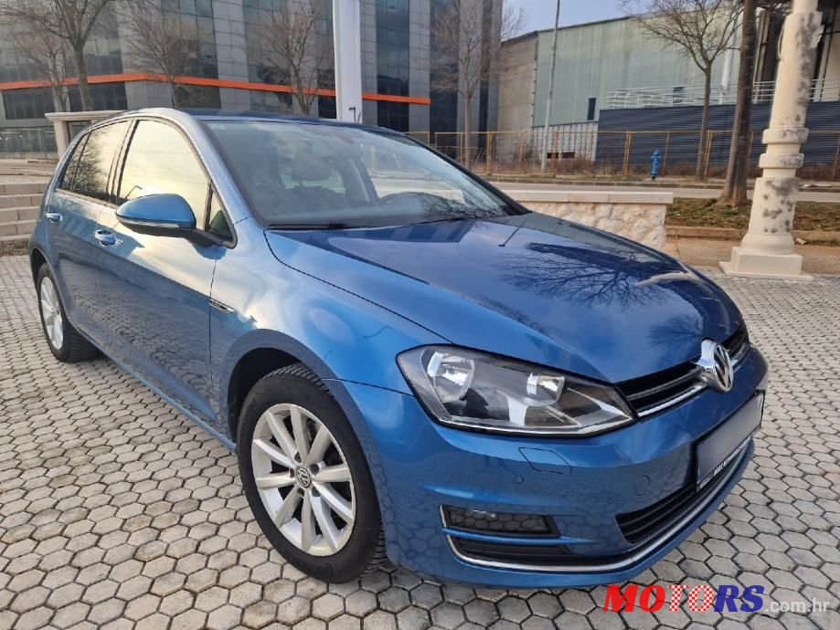 2015' Volkswagen Golf VII photo #3