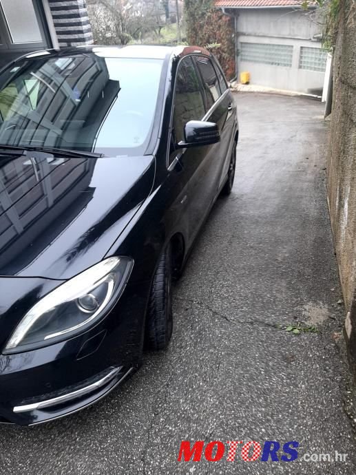 2012' Mercedes-Benz B-Klasa 180 photo #3