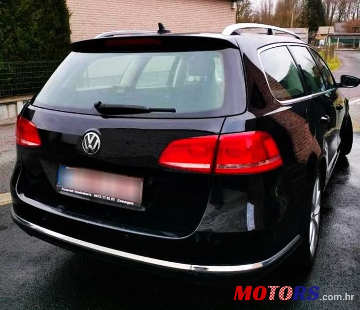 2013' Volkswagen Passat Variant photo #1