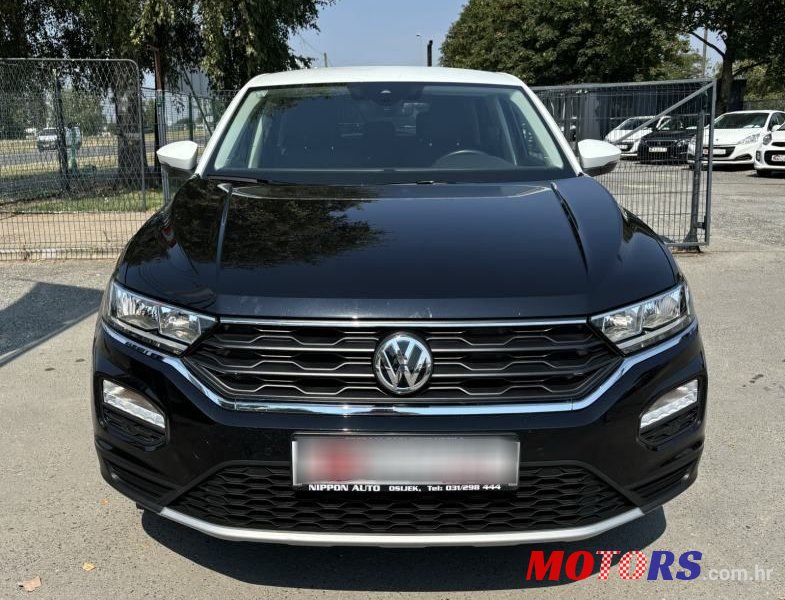 2019' Volkswagen T-Roc 1,6 Tdi photo #2