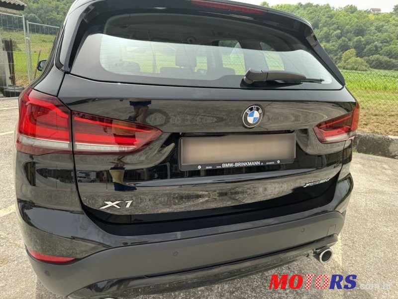 2021' BMW X1 Xdrive18D photo #2