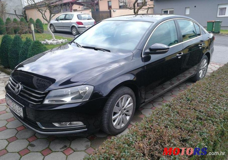 2011' Volkswagen Passat 1,6 Tdi photo #1