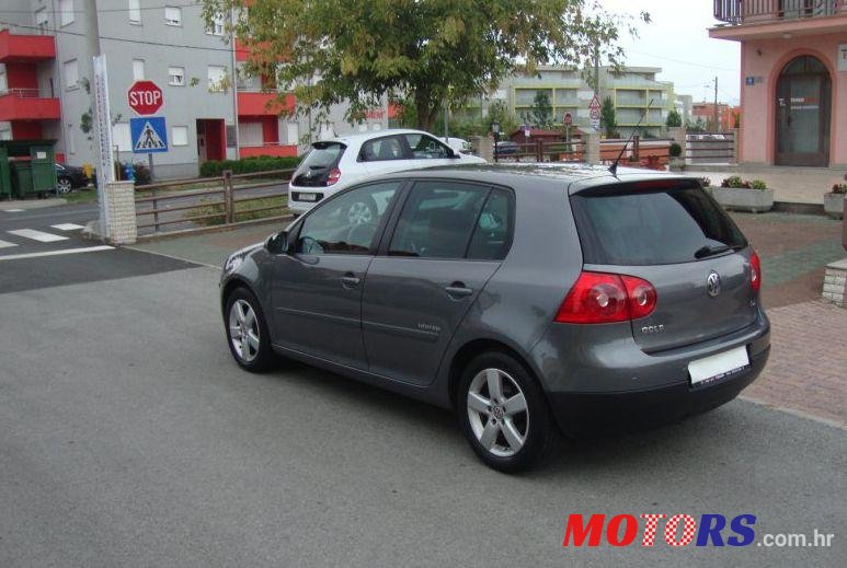 2009' Volkswagen Golf V 1,9 Tdi photo #2