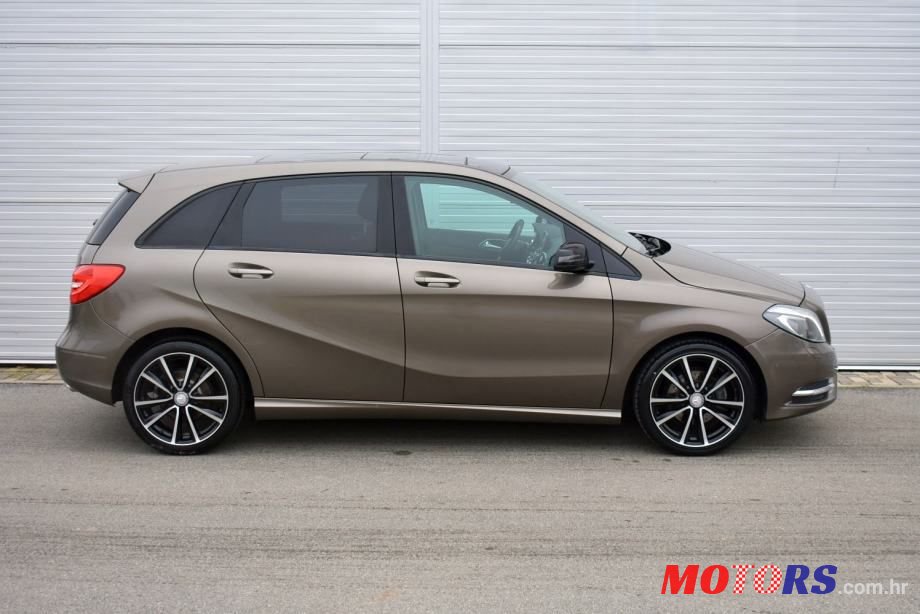2013' Mercedes-Benz B-Klasa photo #3