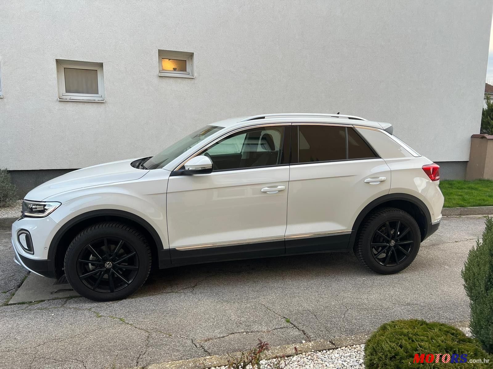 2022' Volkswagen T-Roc 1,0 Tsi photo #3