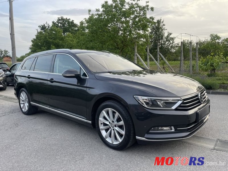 2017' Volkswagen Passat Variant photo #3