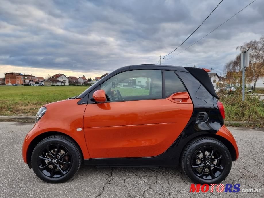 2018' Smart Fortwo photo #2