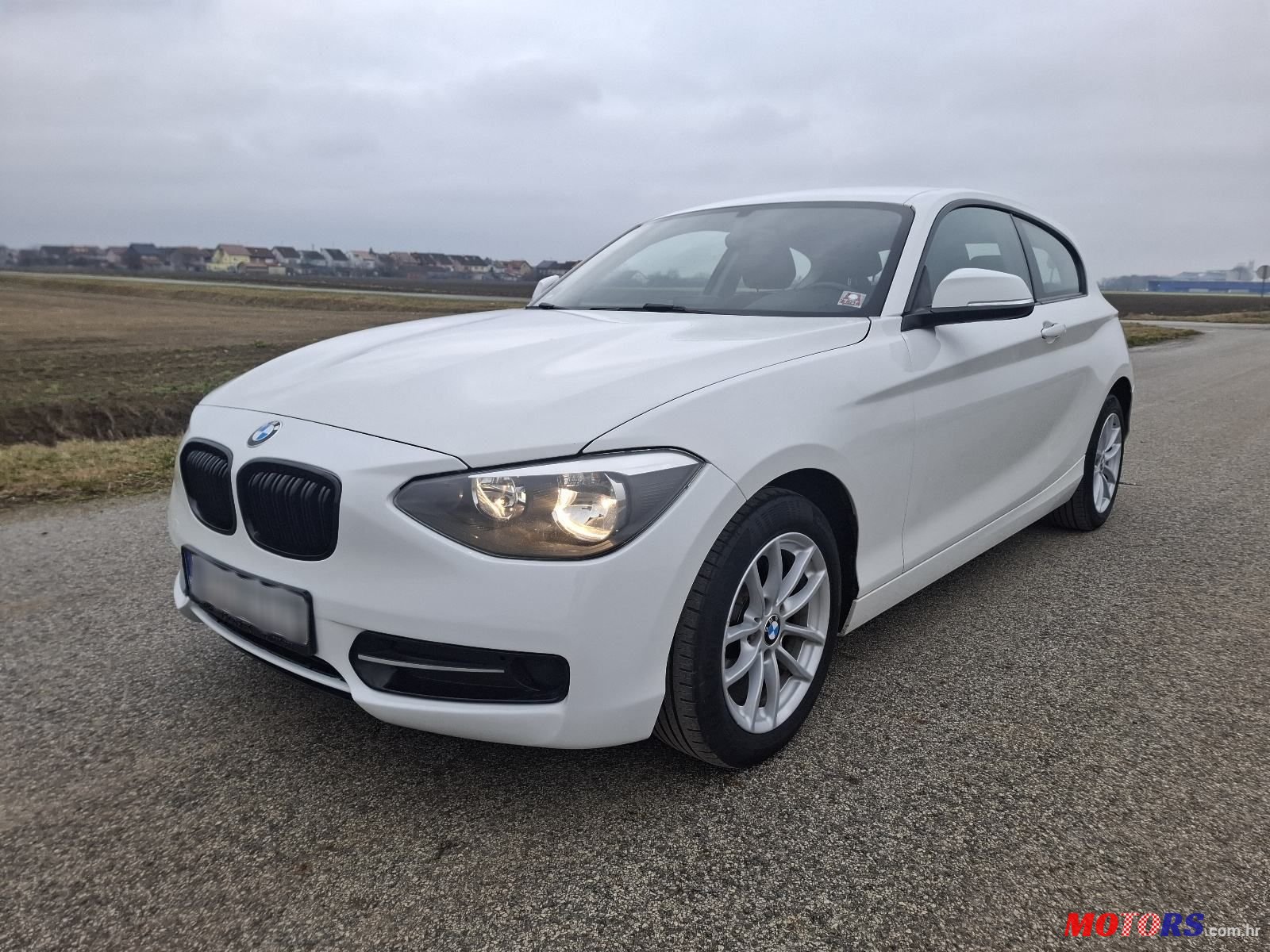 2013' BMW Serija 1 116D photo #1