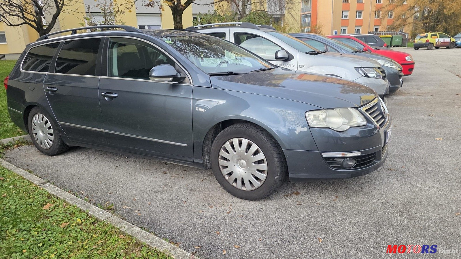 2009' Volkswagen Passat Variant 1.6 TDI photo #5