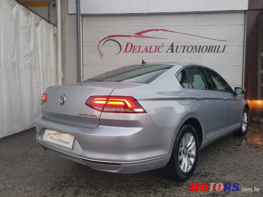 2017' Volkswagen Passat photo #6